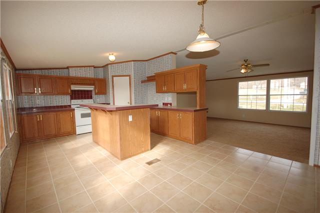 1966 South Commerce Road Watertown, TN 37184 - Photo 6 of 20