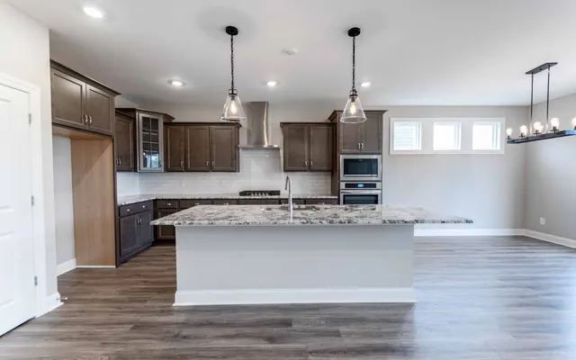 $599,990 | 881 Joe Miller Drive, Hendersonville, TN 37075