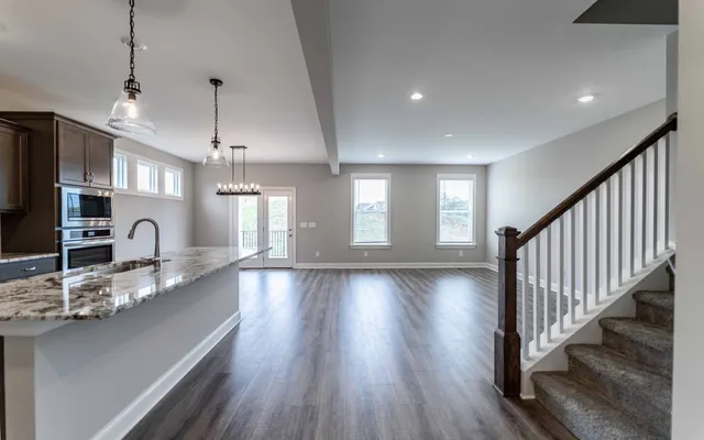 $599,990 | 881 Joe Miller Drive, Hendersonville, TN 37075