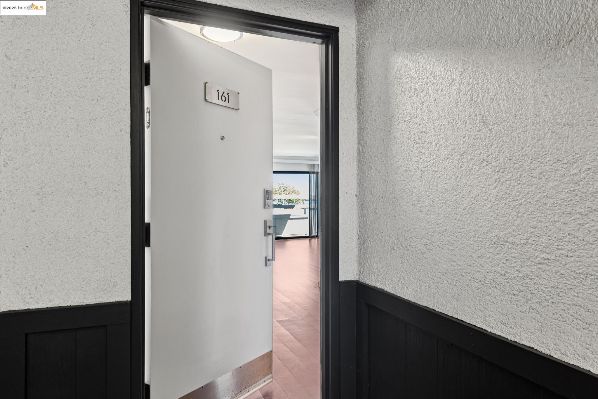 1 Embarcadero, Unit 161 Oakland, CA 94607 - Photo 20 of 31 Doorway to property