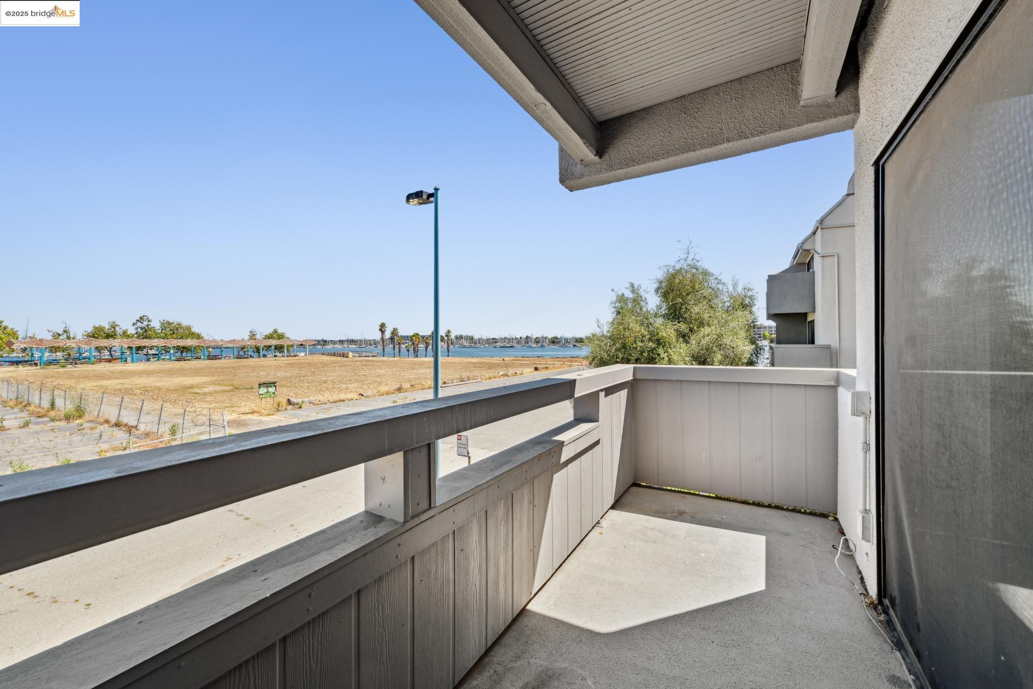 1 Embarcadero, Unit 161 Oakland, CA 94607 - Photo 30 of 31 View of balcony
