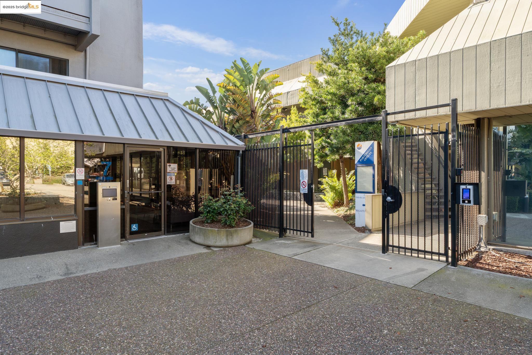1 Embarcadero, Unit 161 Oakland, CA 94607 - Photo 4 of 31 View of gate