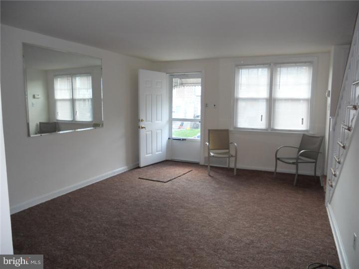 22 Concord Road Darby, PA 19023 - Photo 4 of 25 Living Room