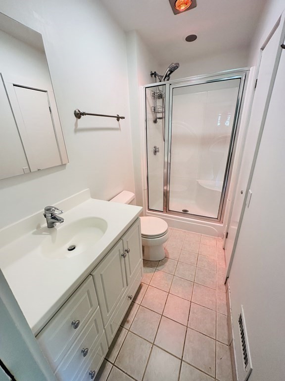 6 Cushing Road, Unit 6 Marblehead, MA 01945 - Photo 12 of 20