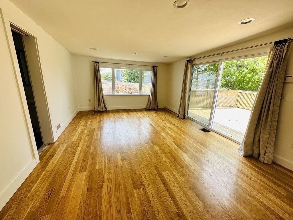 6 Cushing Road, Unit 6 Marblehead, MA 01945 - Photo 5 of 20