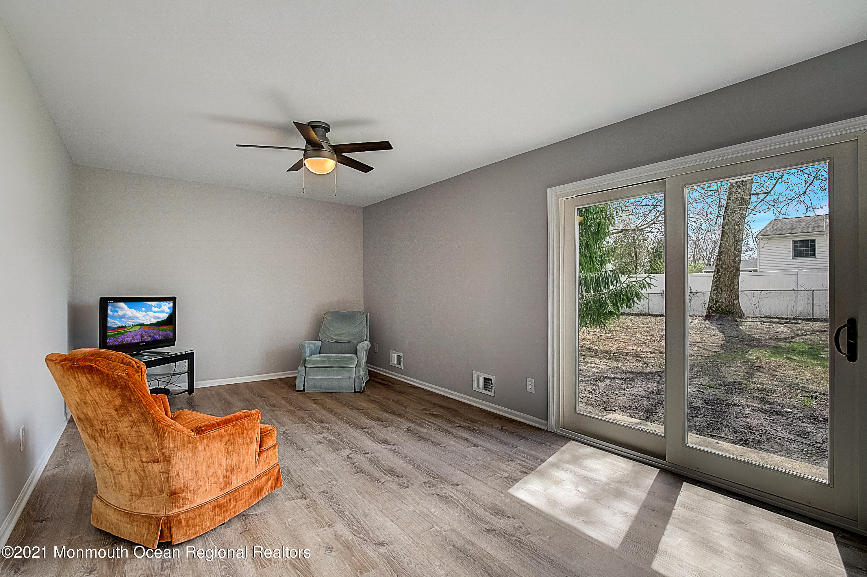 59 Appletree Road Howell, NJ 07731 - Photo 19 of 34 22-Appletree Rd -022
