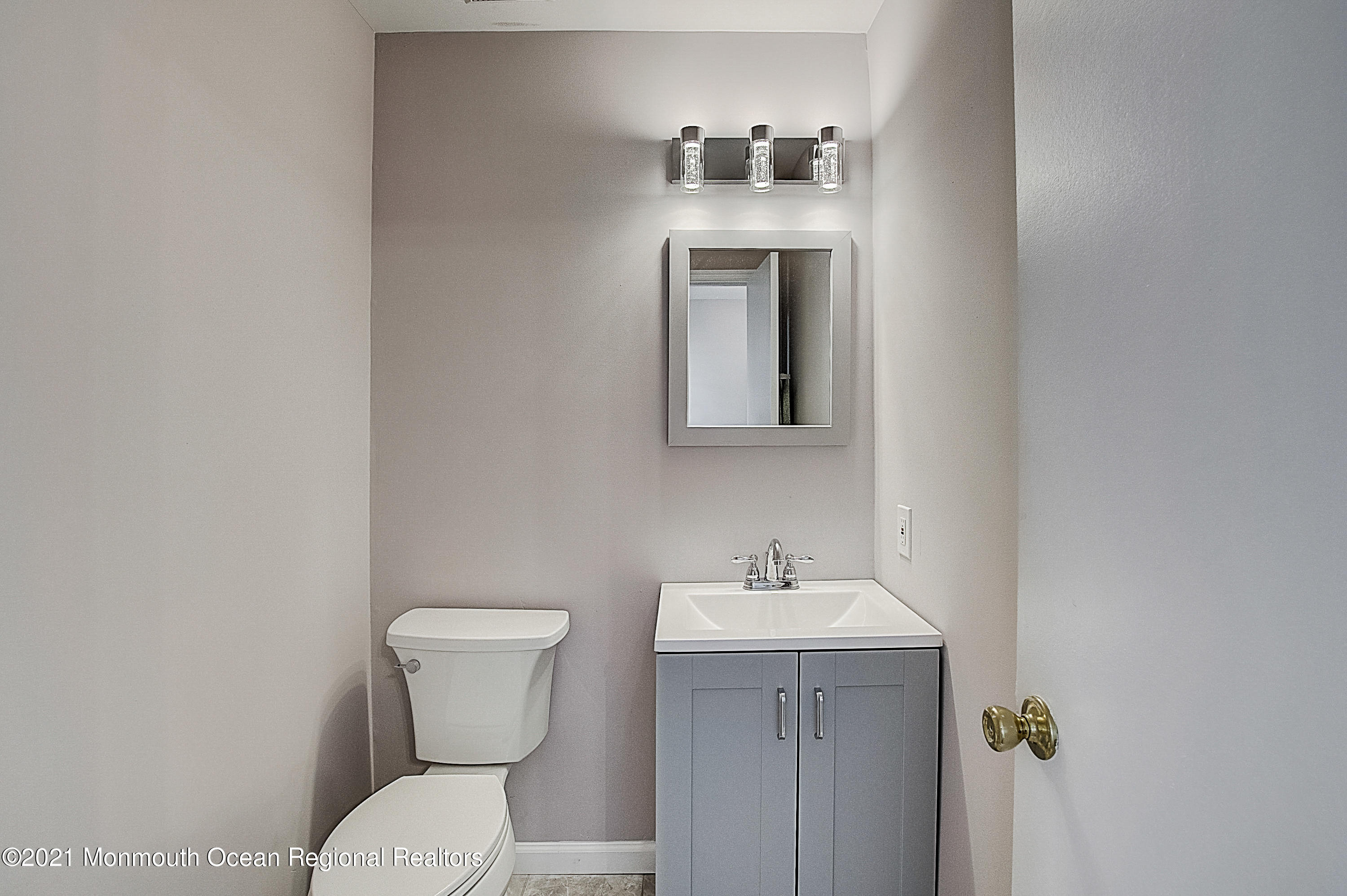 59 Appletree Road Howell, NJ 07731 - Photo 22 of 34 45-Appletree Rd -045