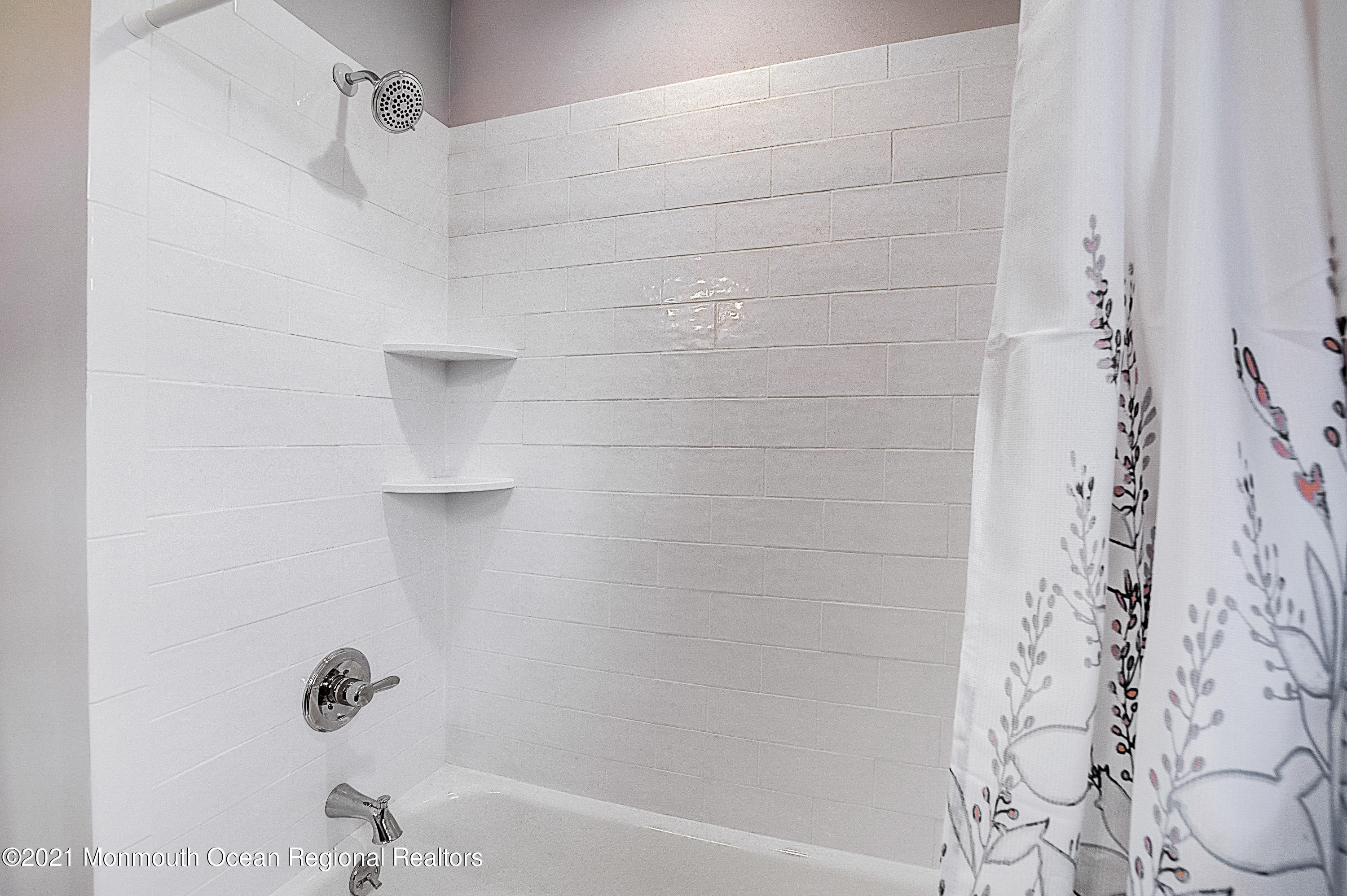 59 Appletree Road Howell, NJ 07731 - Photo 31 of 34 42-Appletree Rd -042