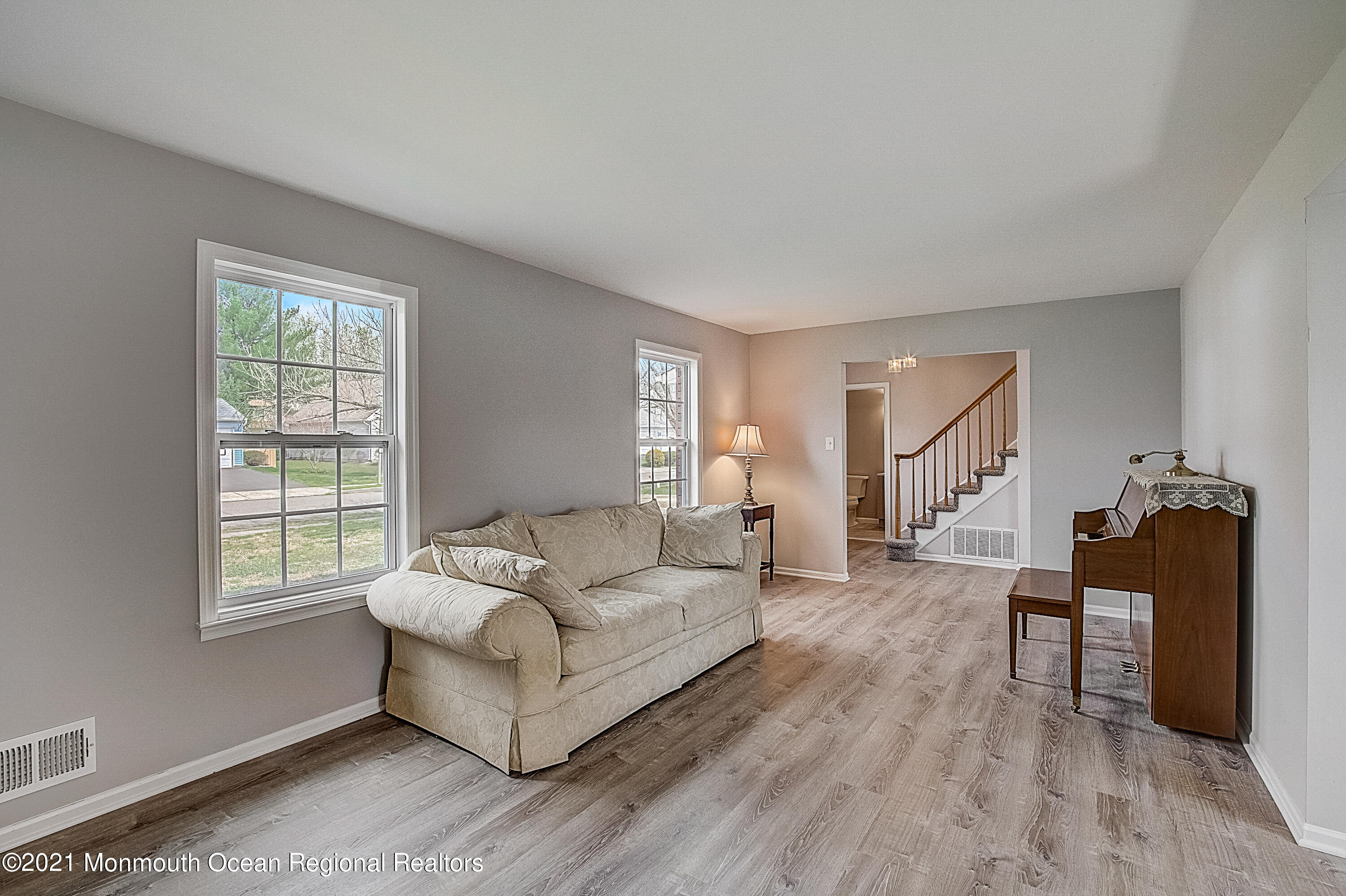 59 Appletree Road Howell, NJ 07731 - Photo 5 of 34 13-Appletree Rd -013