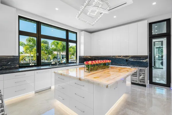 $25,000 | 2650 Northeast 48th Court, Lighthouse Point, FL 33064