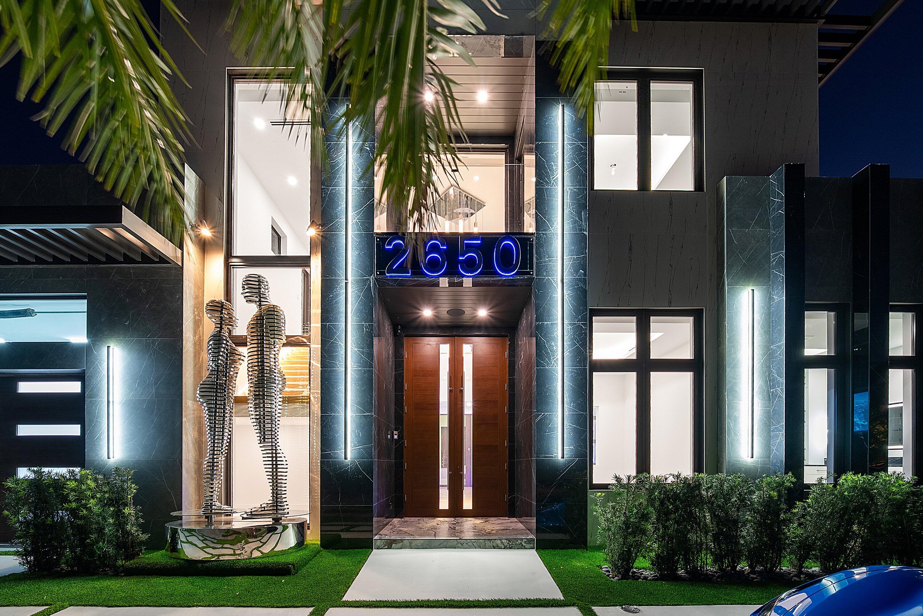 2650 Northeast 48th Court Lighthouse Point, FL 33064 - Photo 3 of 86 089-2650Northeast48thCourt-LighthousePoi