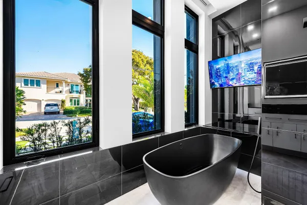 $25,000 | 2650 Northeast 48th Court, Lighthouse Point, FL 33064