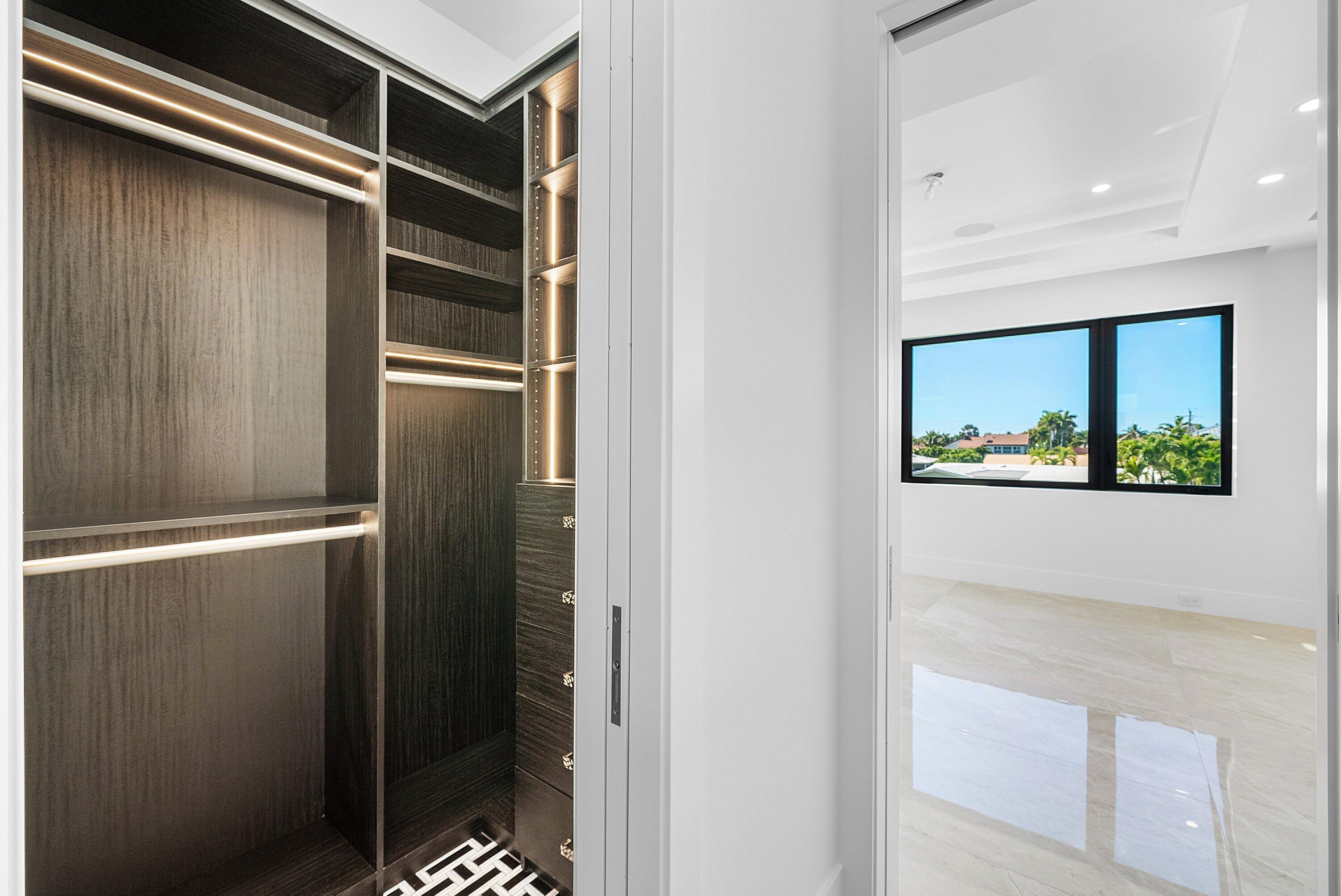 2650 Northeast 48th Court Lighthouse Point, FL 33064 - Photo 51 of 86 049-2650Northeast48thCourt-LighthousePoi