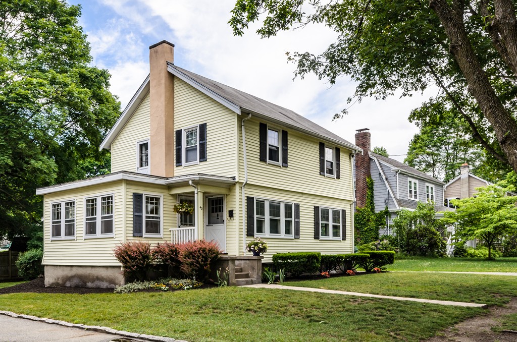 40 Wedgewood Road Newton, MA 02465 - Photo 1 of 17