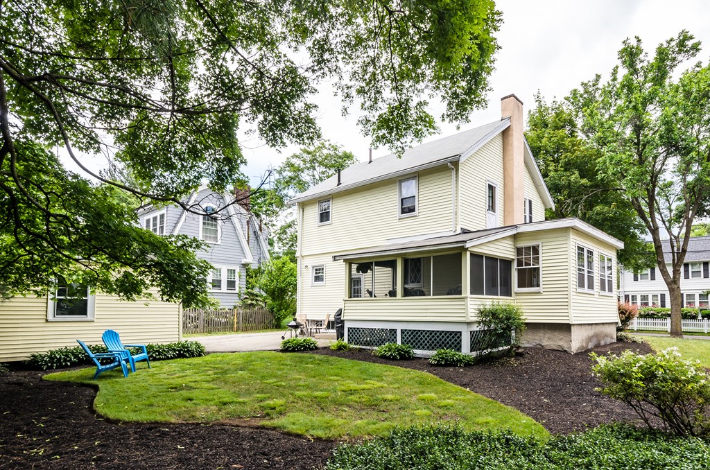 40 Wedgewood Road Newton, MA 02465 - Photo 16 of 17