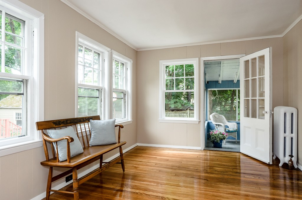 40 Wedgewood Road Newton, MA 02465 - Photo 2 of 17
