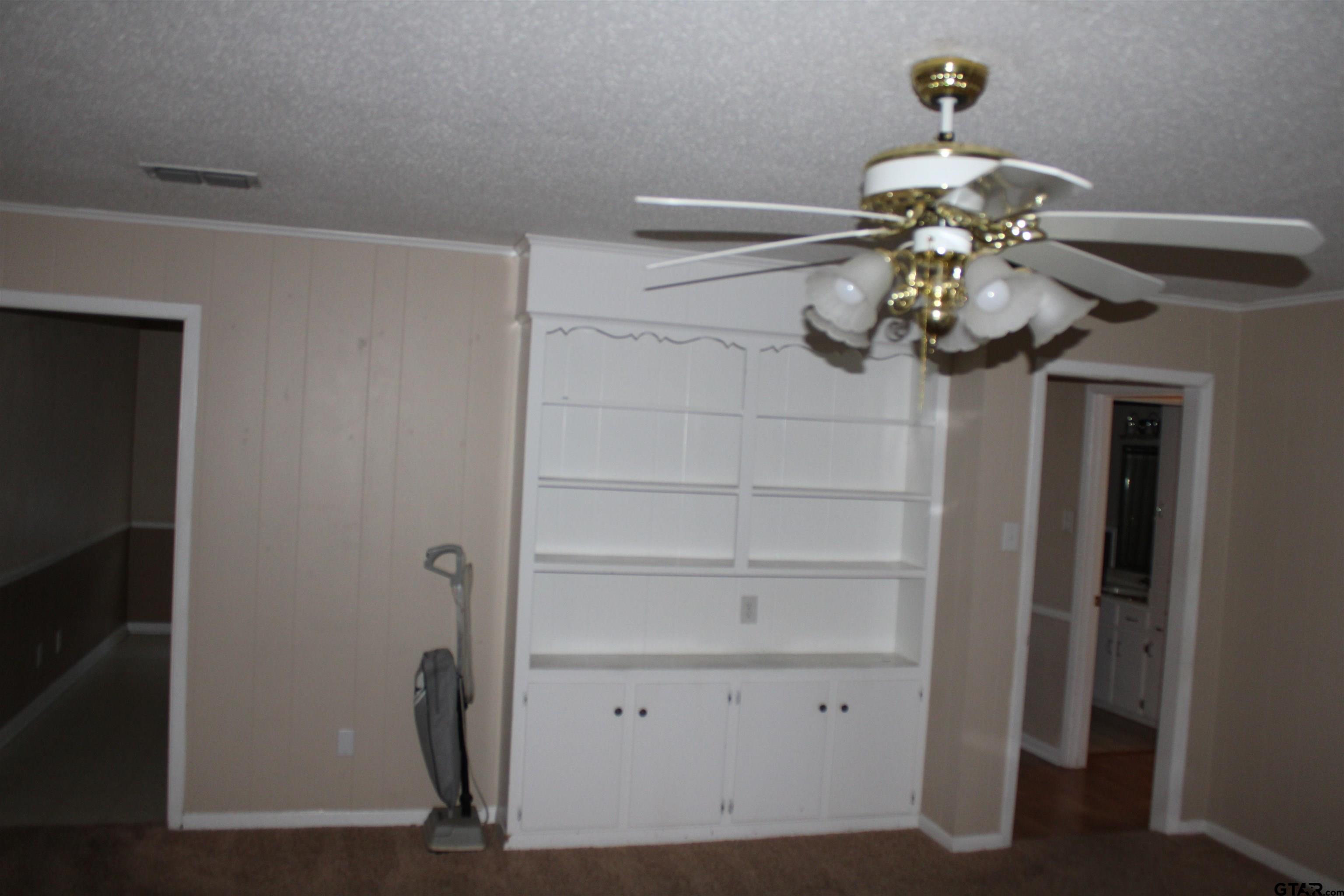8202 Purdue Drive Tyler, TX 75703 - Photo 11 of 27 a view of a small space