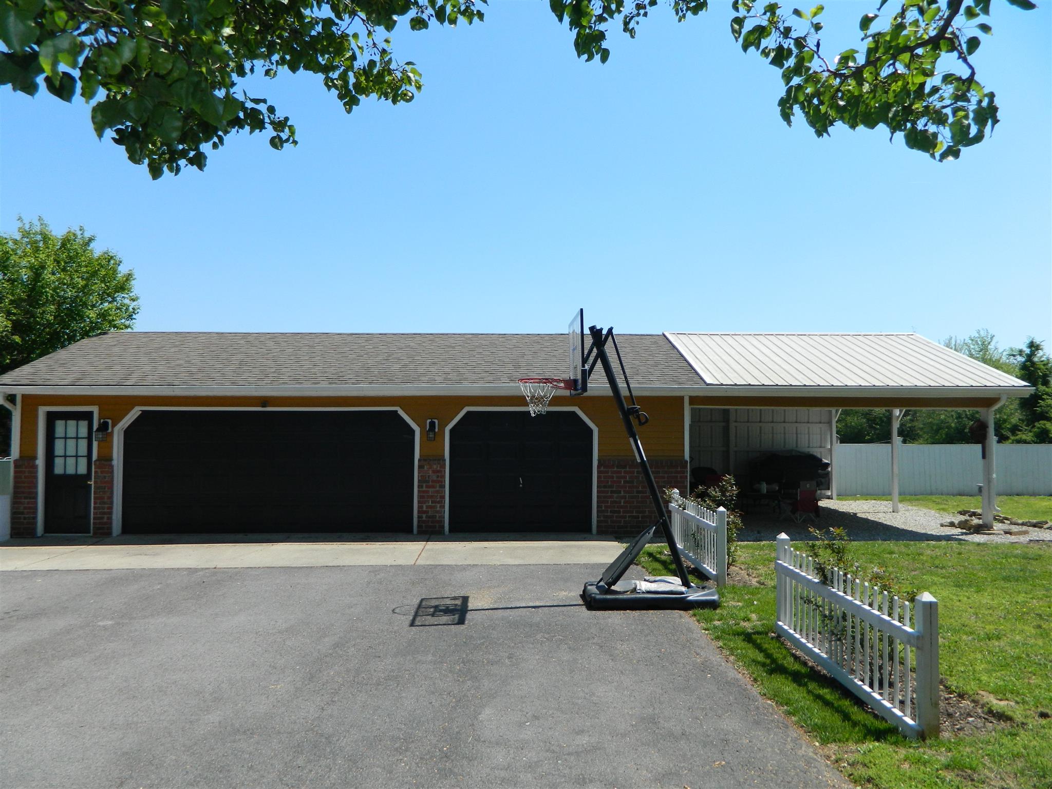 102 Ridgewood Drive Portland, TN 37148 - Photo 8 of 29 Gallery Image 8