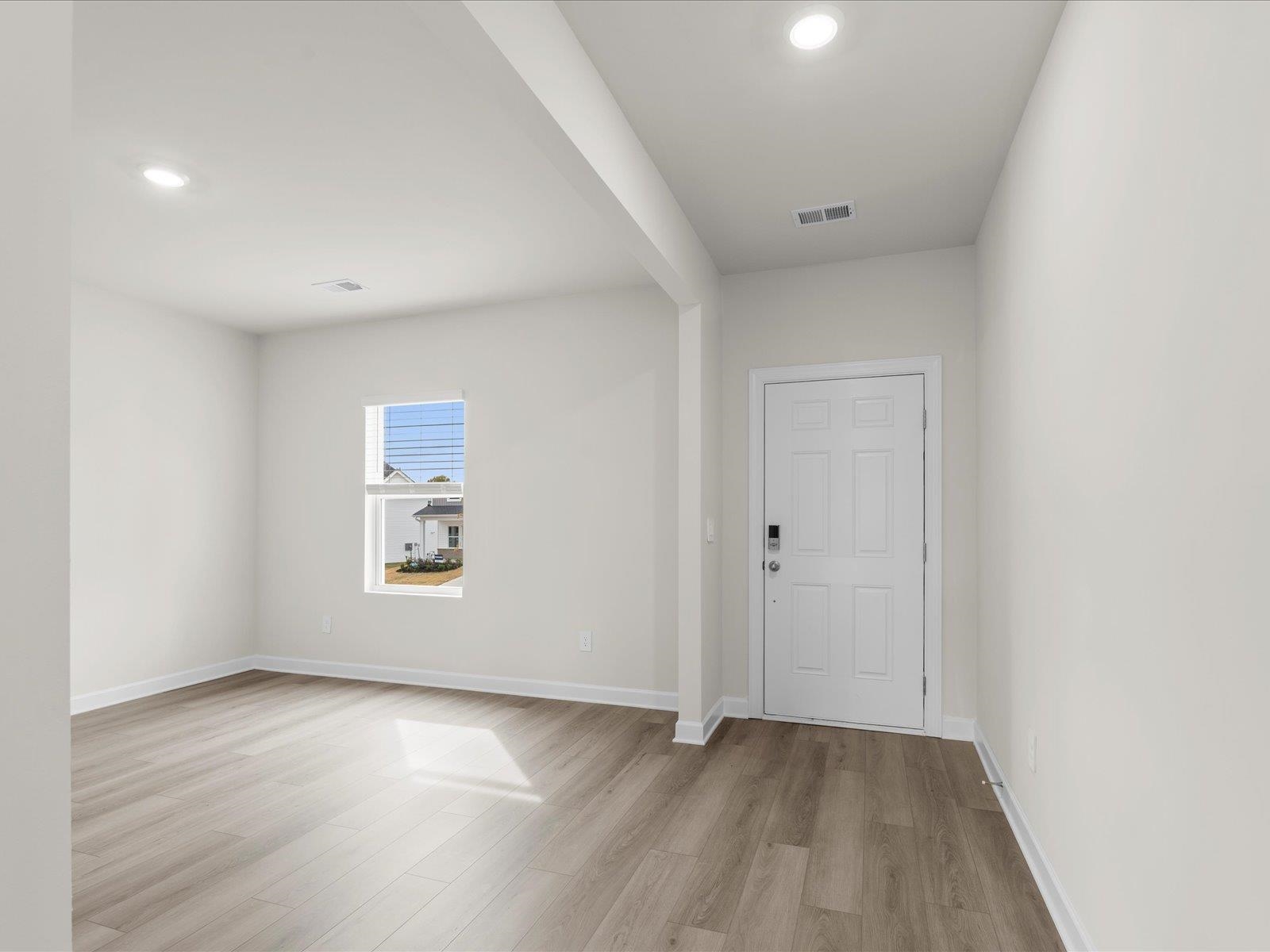 207 Lavinia Circle Duncan, SC 29334 - Photo 2 of 35