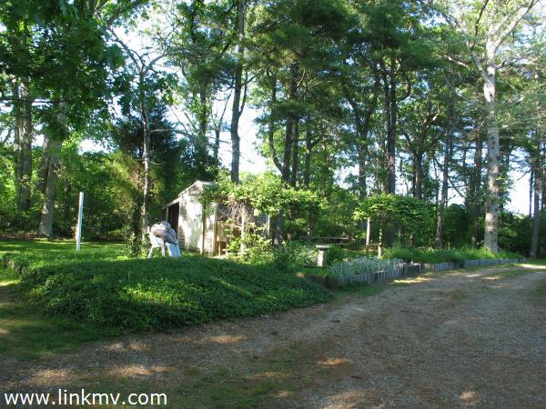 329 State Road West Tisbury, MA 02568 - Photo 5 of 27 http://d1qzqeyxiitrap.cloudfront.net/photos/19824/600/ef53c7a6.jpg