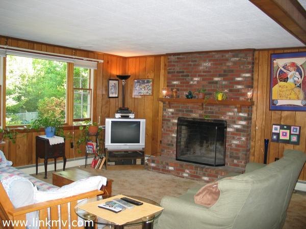 329 State Road West Tisbury, MA 02568 - Photo 10 of 27 http://d1qzqeyxiitrap.cloudfront.net/photos/19824/600/75bdd569.jpg