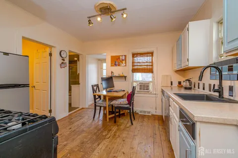 $379,900 | 18 Scott Avenue, Milltown, NJ 08850