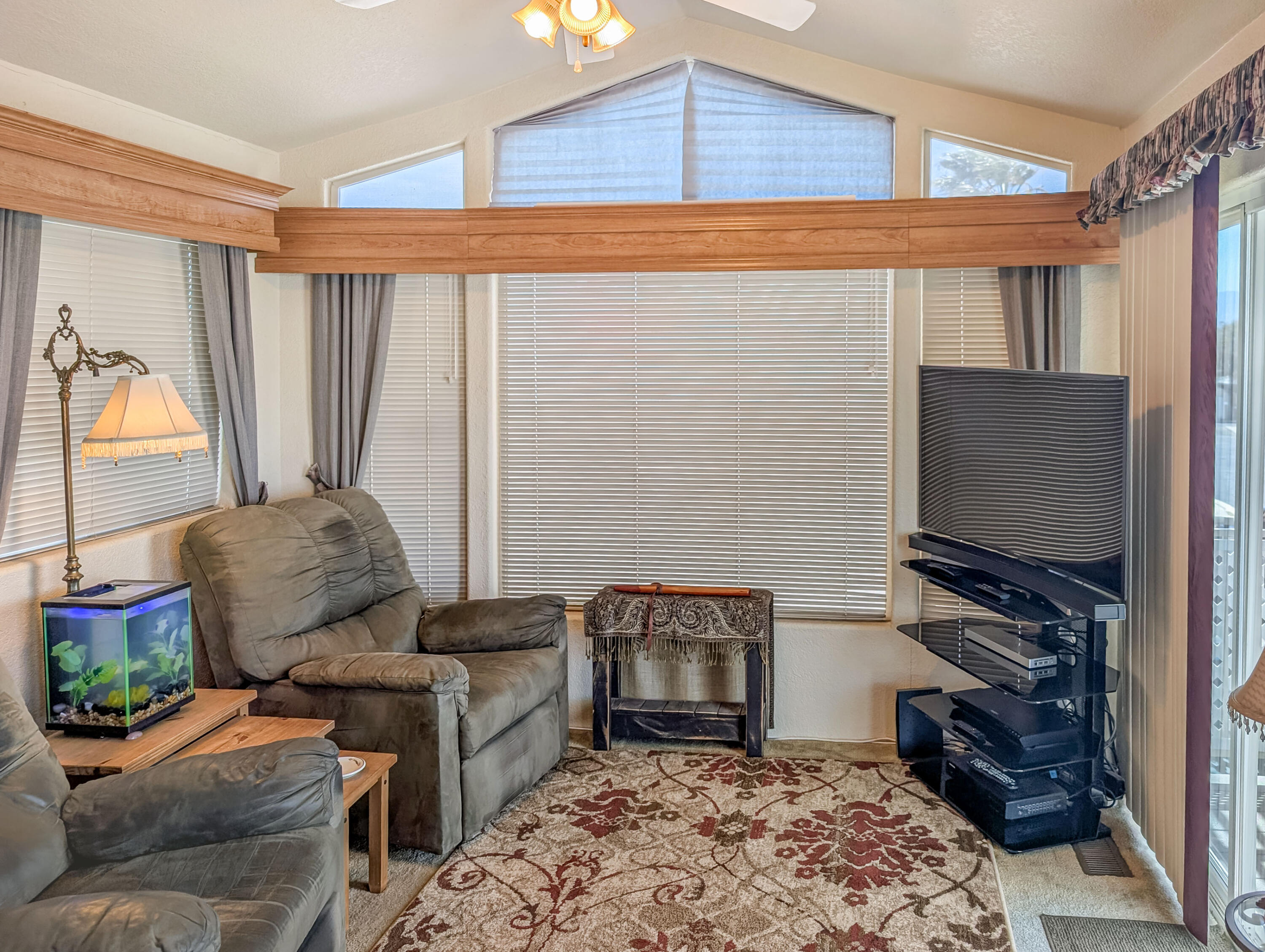 70200 Dillon Road, Unit 669 Desert Hot Springs, CA 92241 - Photo 8 of 24 Living Room