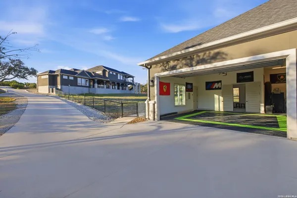 $1,690,000 | 321 Vista View Place, Spring Branch, TX 78070