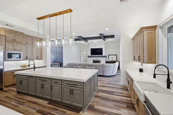 $1,690,000 | 321 Vista View Place, Spring Branch, TX 78070