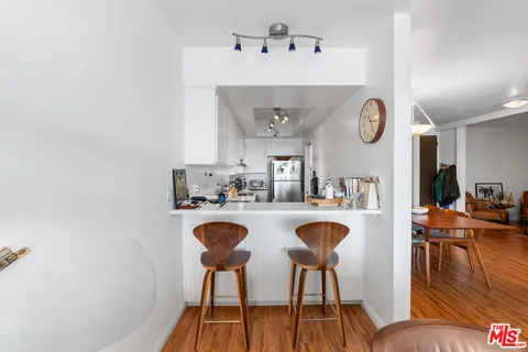 $4,250 | 900 Euclid Street, Unit 403, Santa Monica, CA 90403
