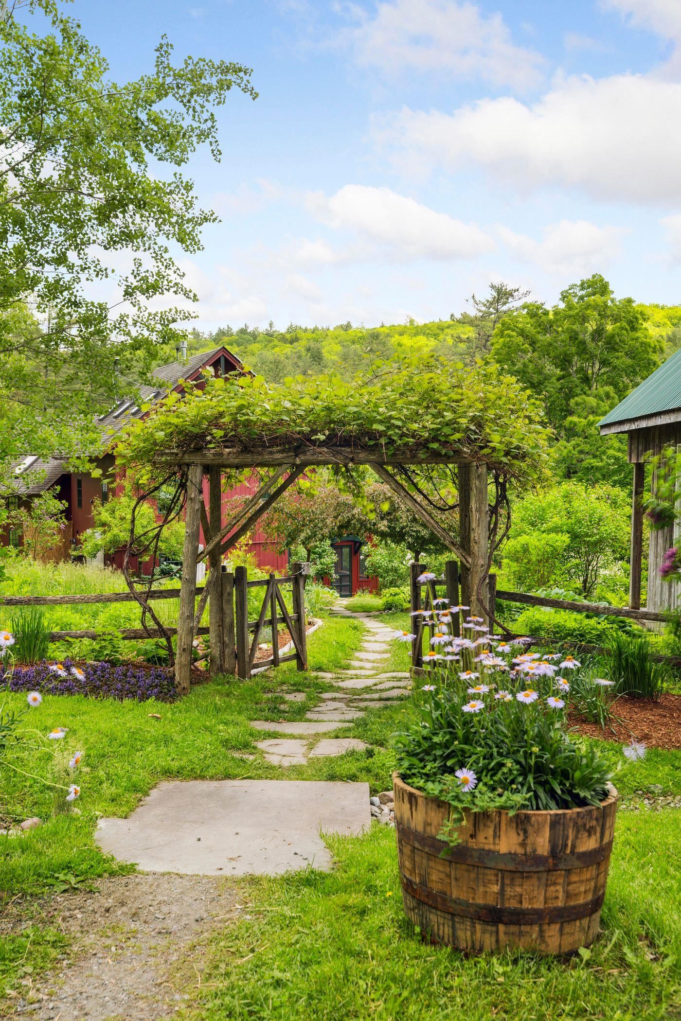 1355 Podunk Road Norwich, VT 05055 - Photo 2 of 38