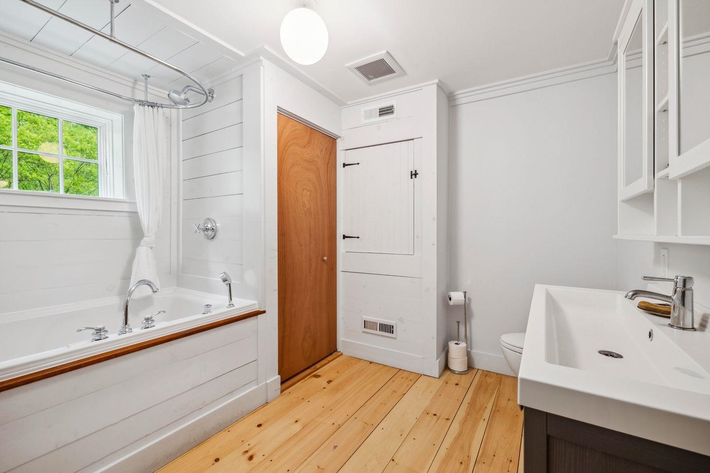 1355 Podunk Road Norwich, VT 05055 - Photo 3 of 38