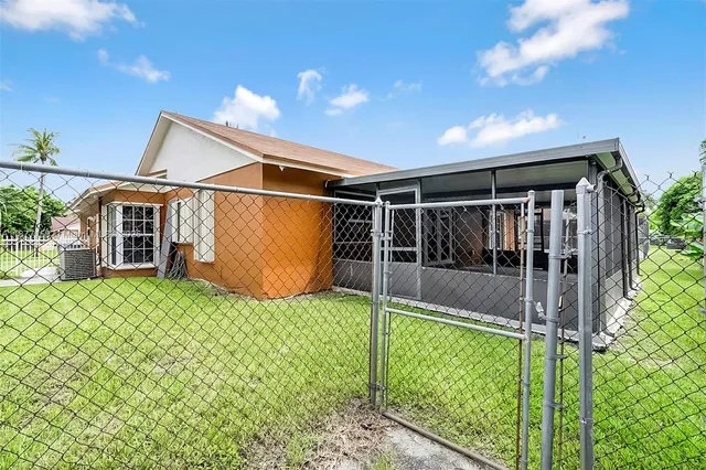 $565,000 | 3568 Southwest 69th Way, Miramar, FL 33023