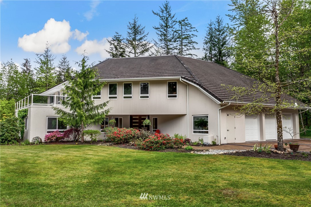 7624 Lake Alice Road Southeast Fall City, WA 98024 - Photo 1 of 25 Gallery Image 1