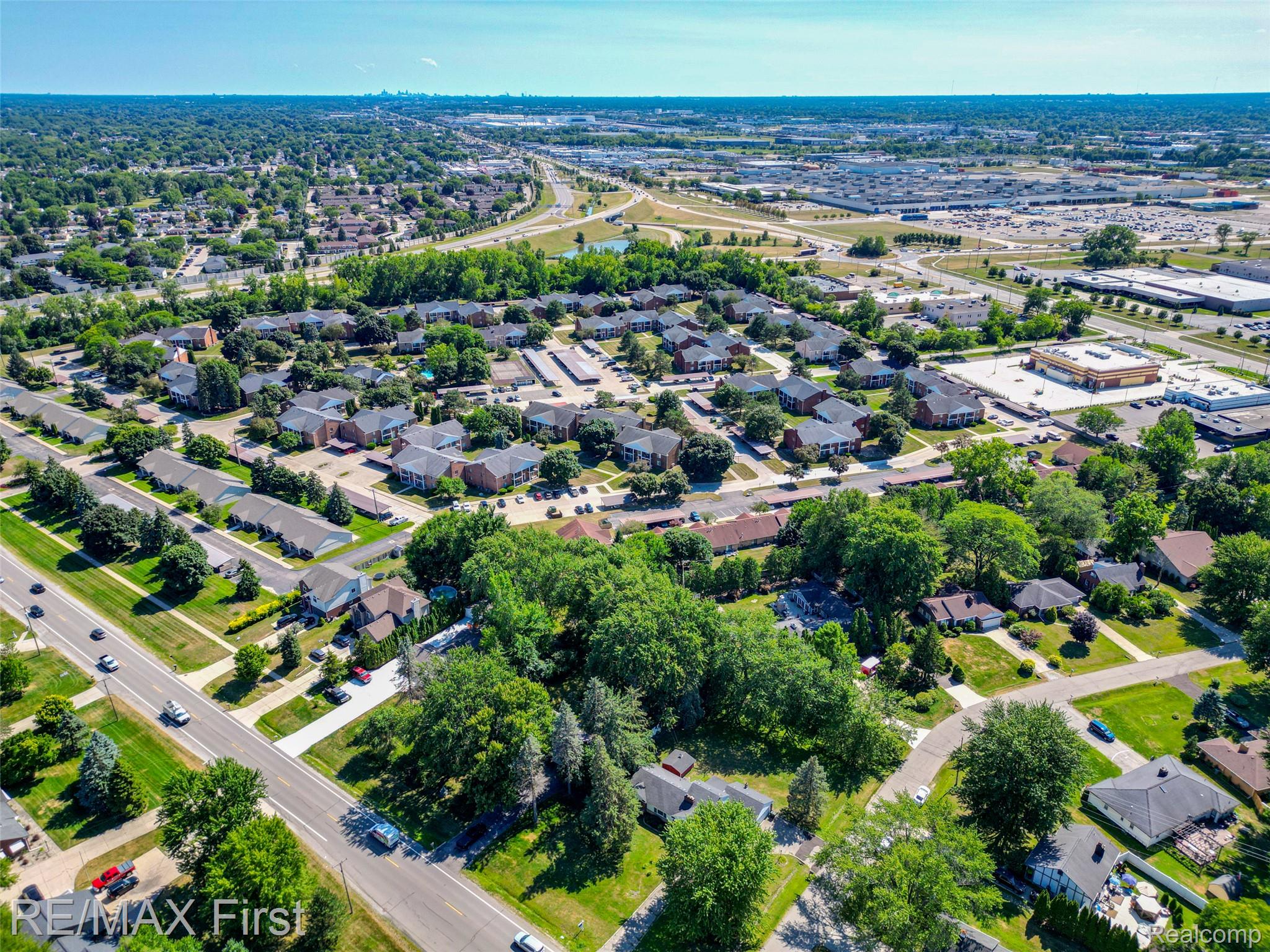 42471 Utica Road Sterling Heights, MI 48314 - Photo 9 of 38 UTICA-35.jpg