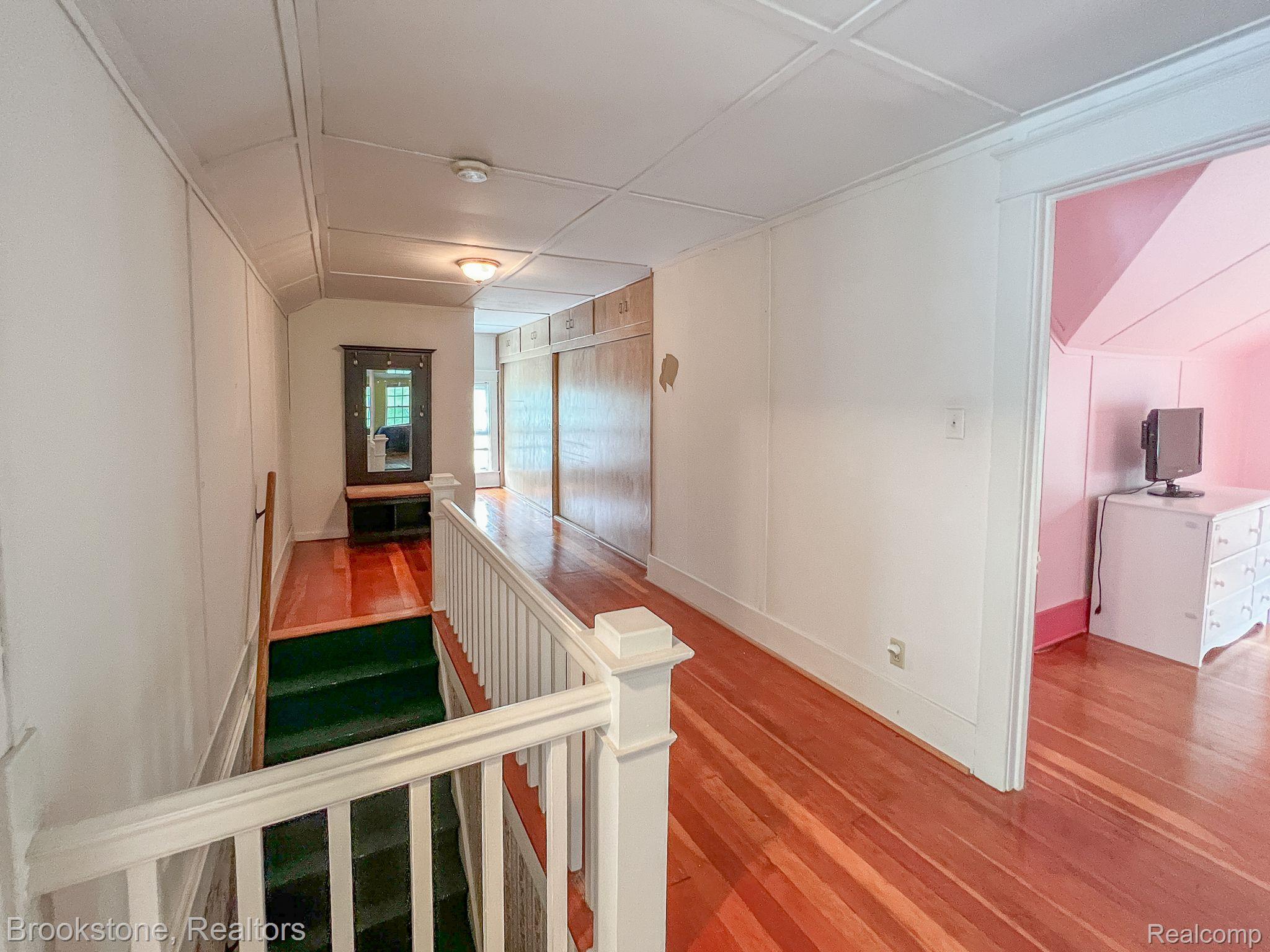 2023 Miller Road Flint, MI 48503 - Photo 9 of 40 Gallery Image 9