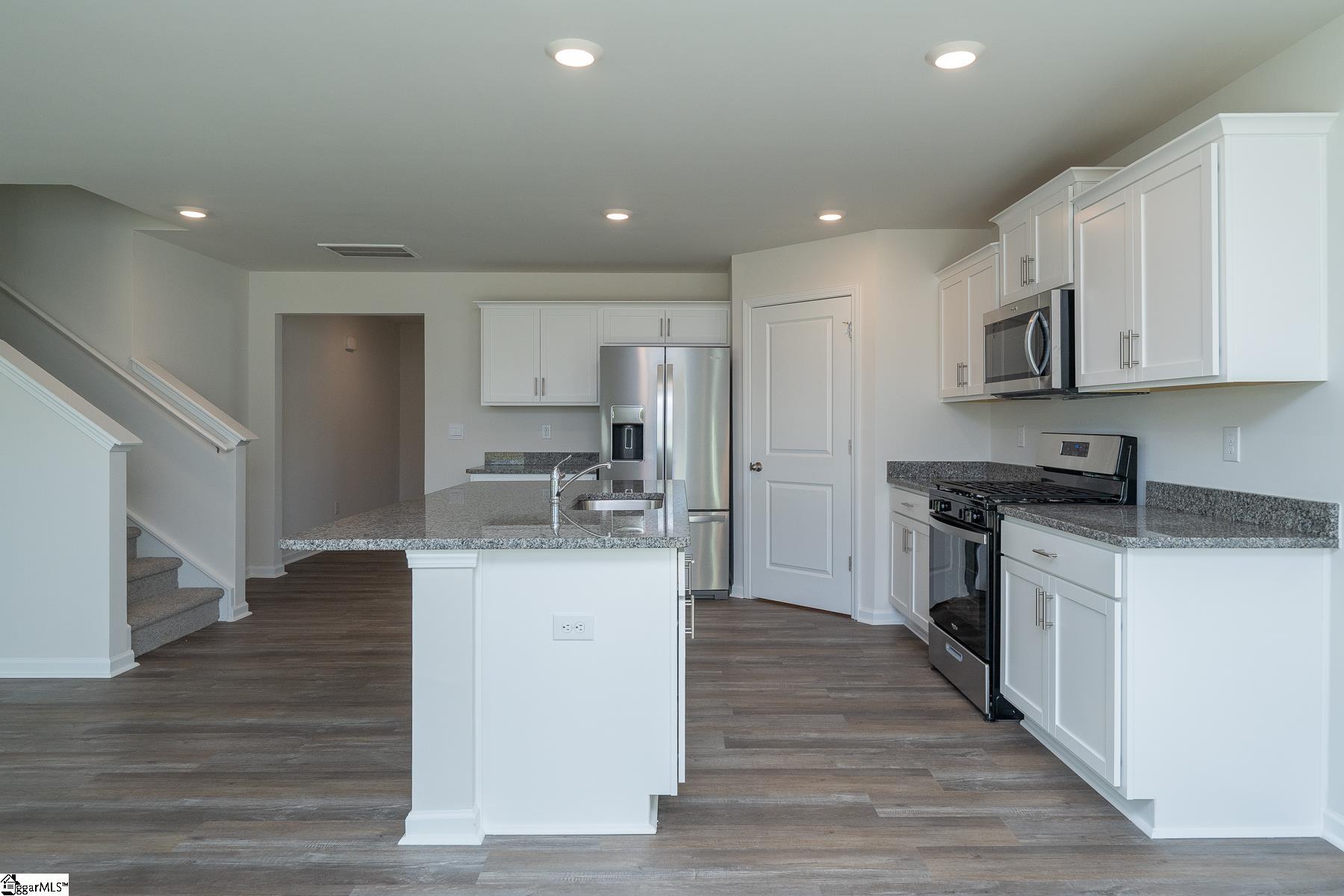 115 Roocroft Court Fountain Inn, SC 29644 - Photo 6 of 24