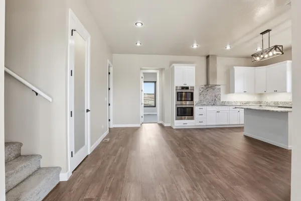 $795,000 | 402 North Vine Street, Latah, WA 99018