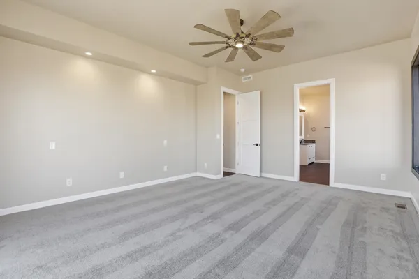 $795,000 | 402 North Vine Street, Latah, WA 99018
