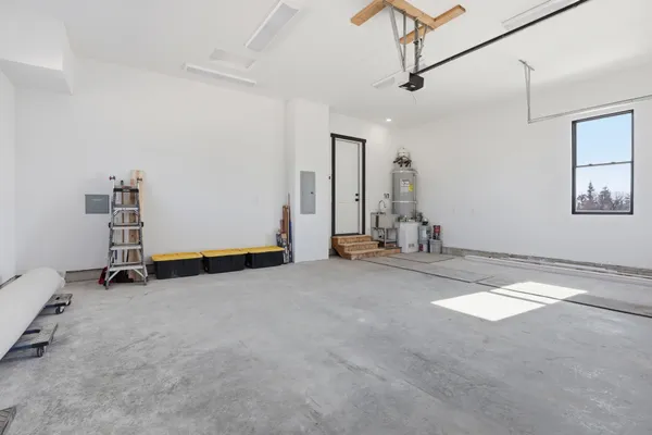 $795,000 | 402 North Vine Street, Latah, WA 99018