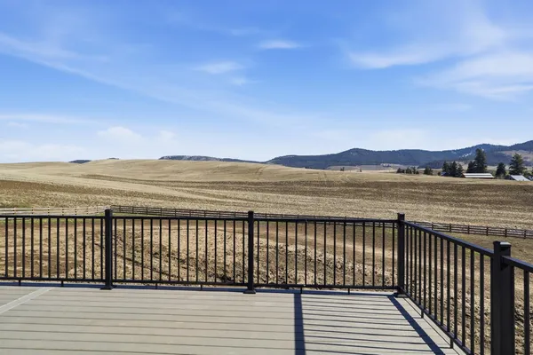 $795,000 | 402 North Vine Street, Latah, WA 99018