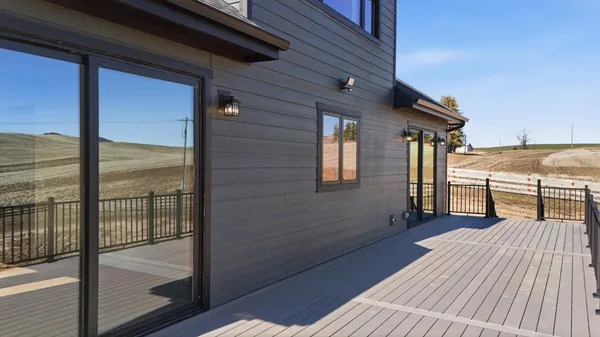 $795,000 | 402 North Vine Street, Latah, WA 99018