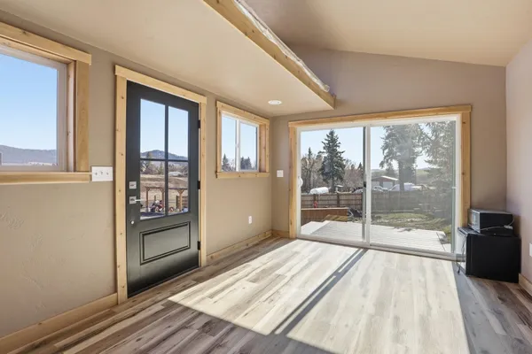 $795,000 | 402 North Vine Street, Latah, WA 99018