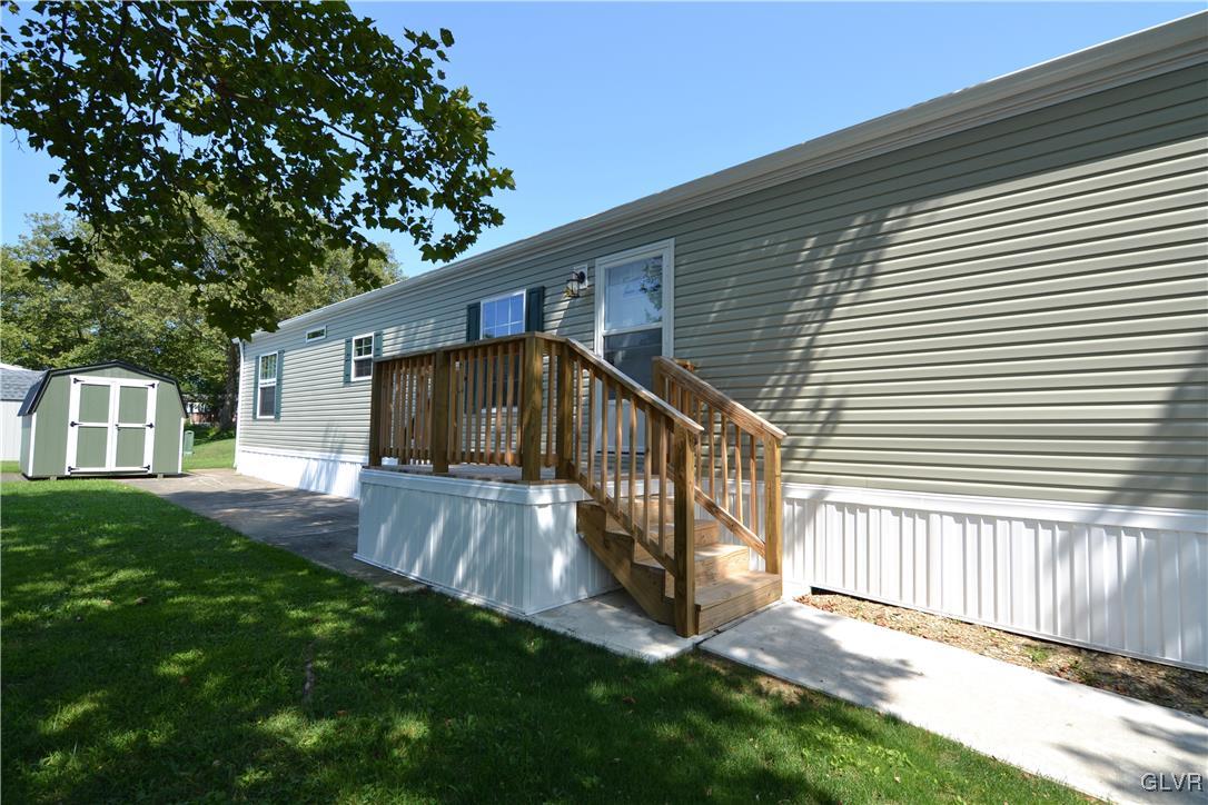 9 Springridge Road Bath, PA 18014 - Photo 2 of 10