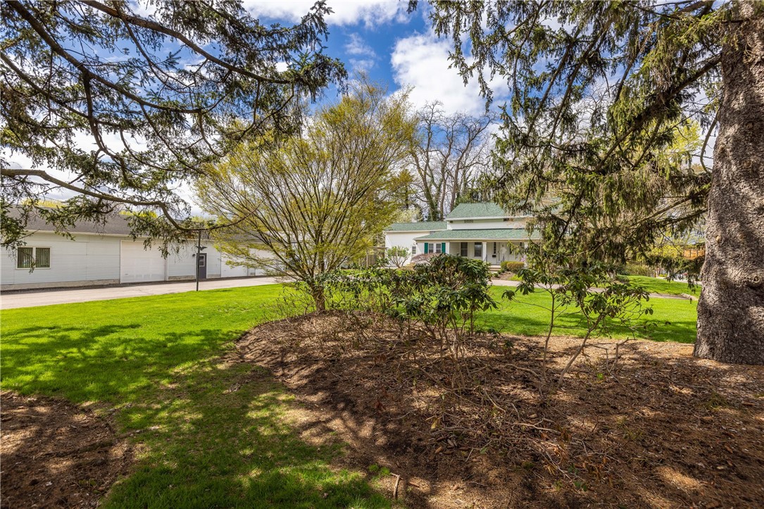 1253 Fairport Road Perinton, NY 14450 - Photo 2 of 31