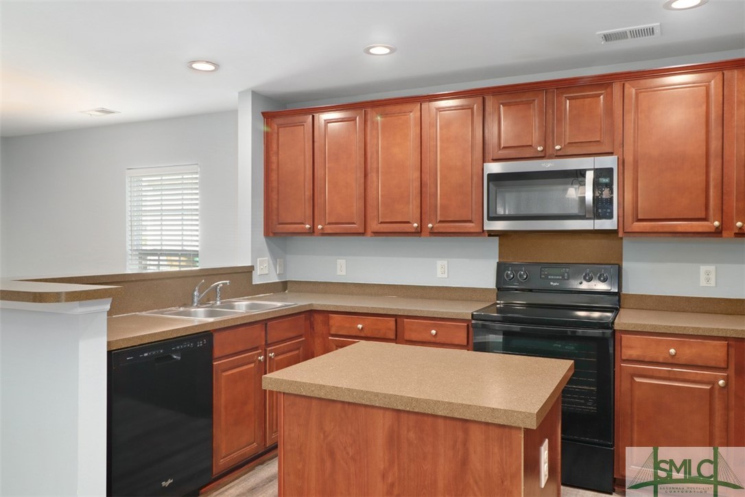 307 Grasslands Drive Pooler, GA 31322 - Photo 8 of 40