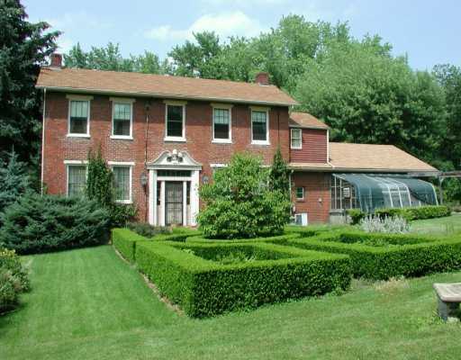 7900 Lincoln Road Penn Hills, PA 15147 - Photo 1 of 8 Exterior Front.