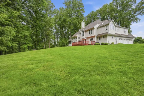 $1,100,000 | 206 Vernet Drive, Hockessin, DE 19707