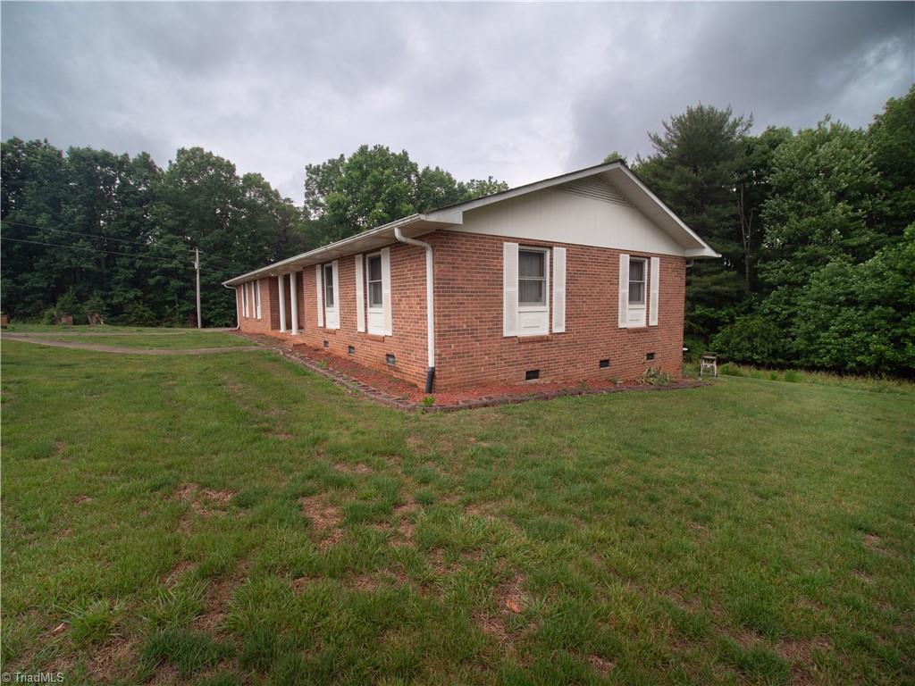 181 Layell Road Elkin, NC 28621 - Photo 5 of 33