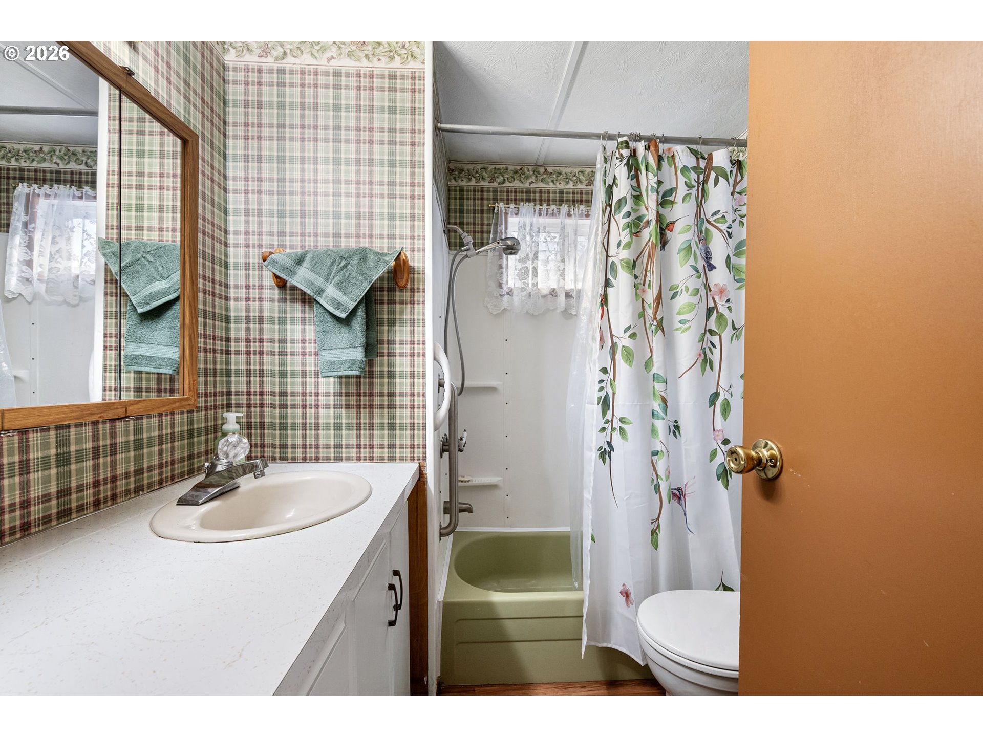 82073 Lost Creek Road Dexter, OR 97431 - Photo 25 of 47 a bathroom with a sink toilet and shower